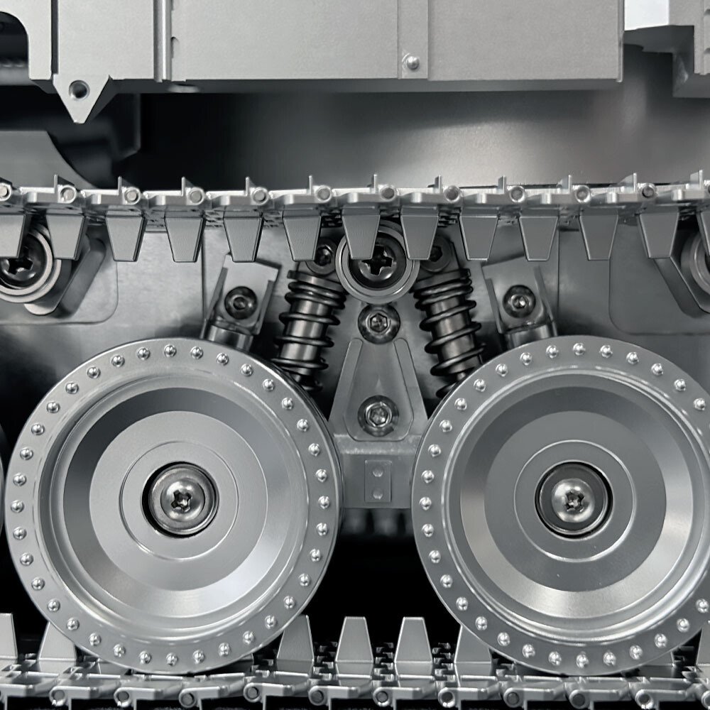 METALTANK MASTERS road wheel detail